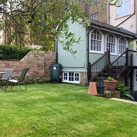 Grand 2 Bed Georgian Apartment At Florence House With King Bed, In The Heart Of Herne Bay & 300M From Beach Exteriér fotografie