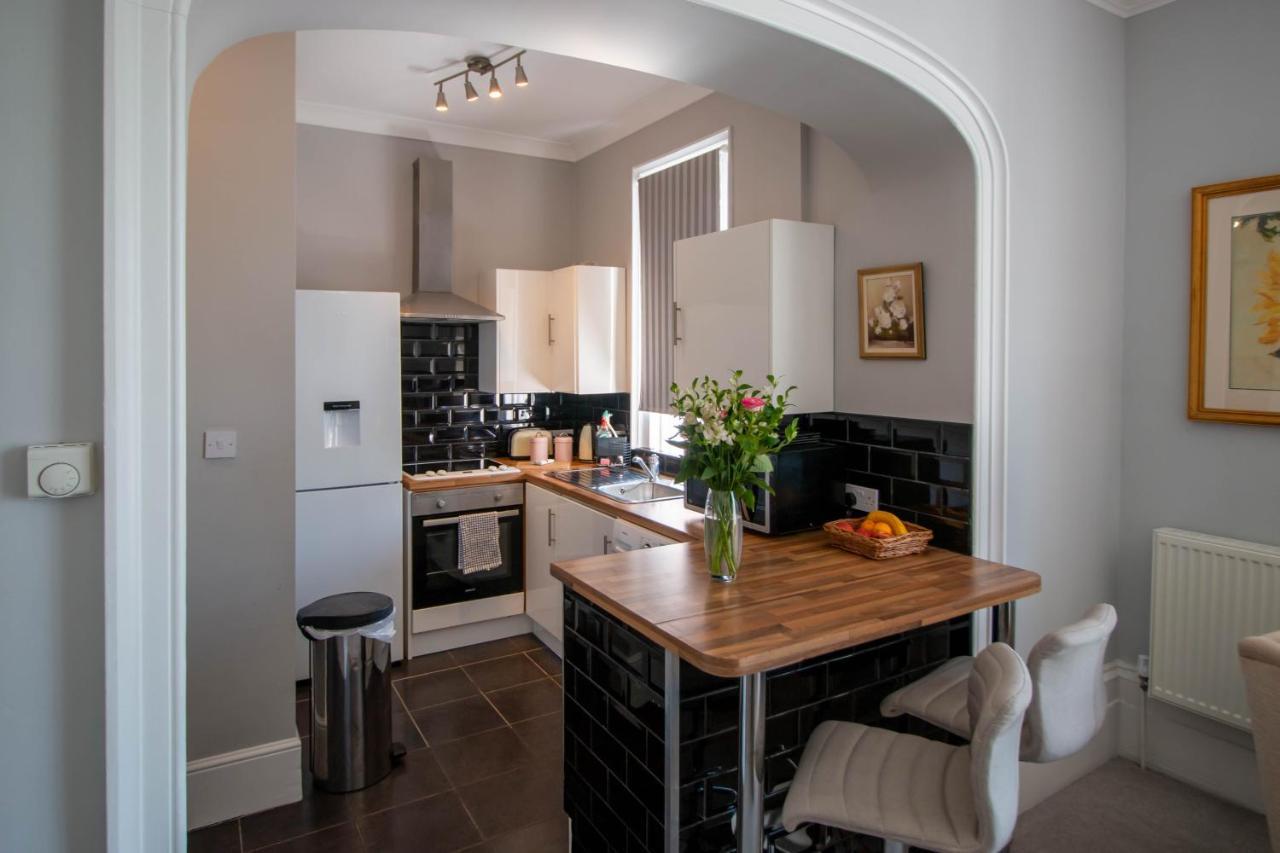 Grand 2 Bed Georgian Apartment At Florence House With King Bed, In The Heart Of Herne Bay & 300M From Beach Exteriér fotografie