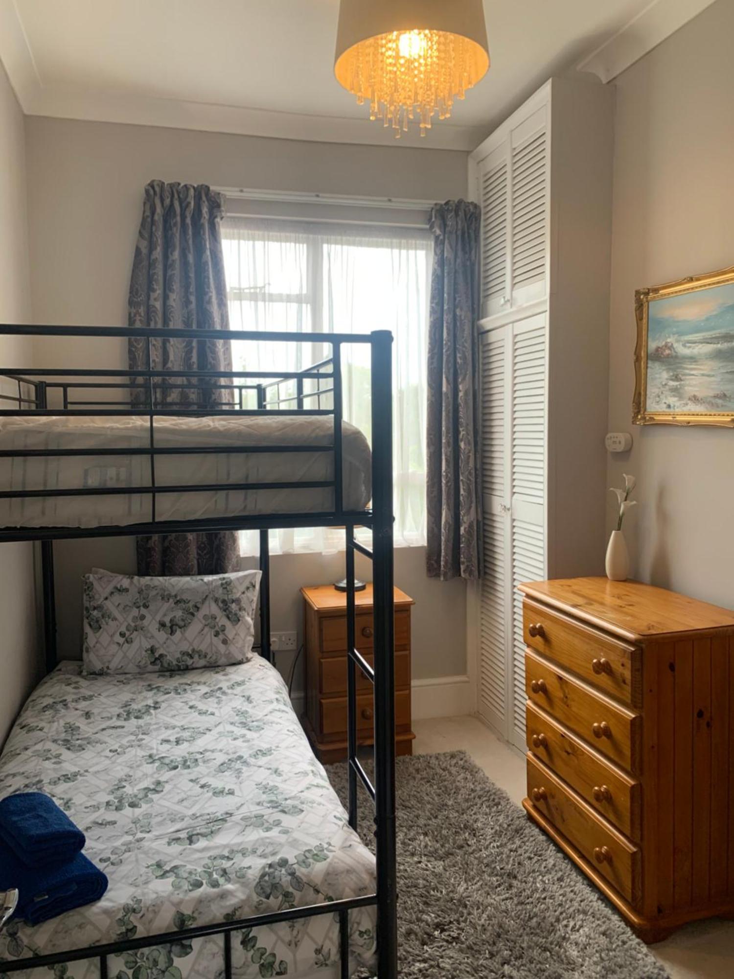Grand 2 Bed Georgian Apartment At Florence House With King Bed, In The Heart Of Herne Bay & 300M From Beach Exteriér fotografie